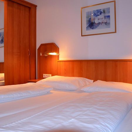 Hotel Haus Am Park バート・ホンブルク エクステリア 写真