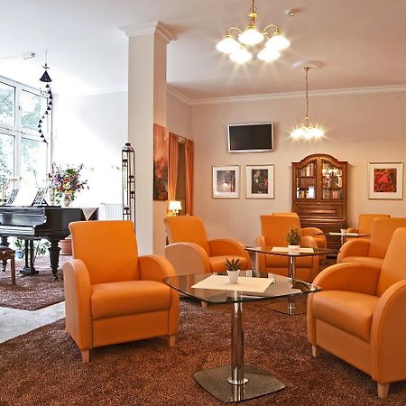 Hotel Haus Am Park バート・ホンブルク エクステリア 写真