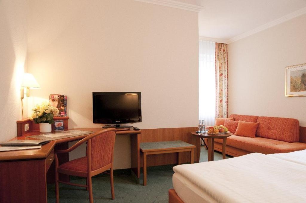 Hotel Haus Am Park バート・ホンブルク 部屋 写真