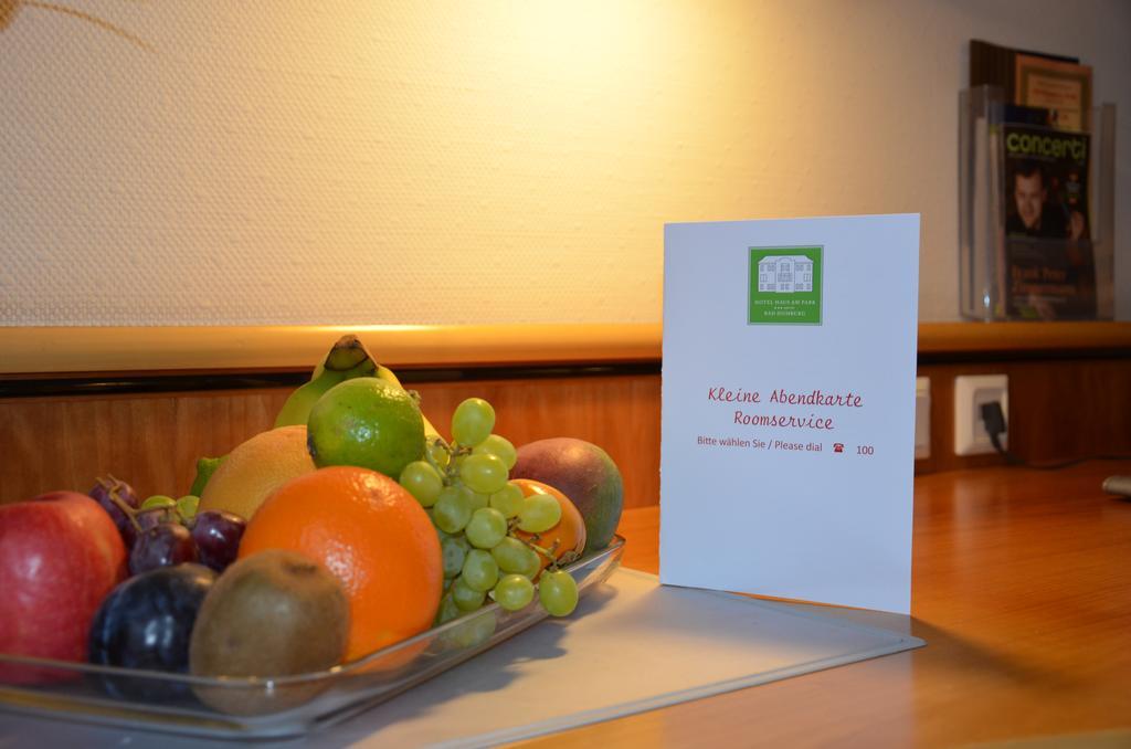 Hotel Haus Am Park バート・ホンブルク エクステリア 写真
